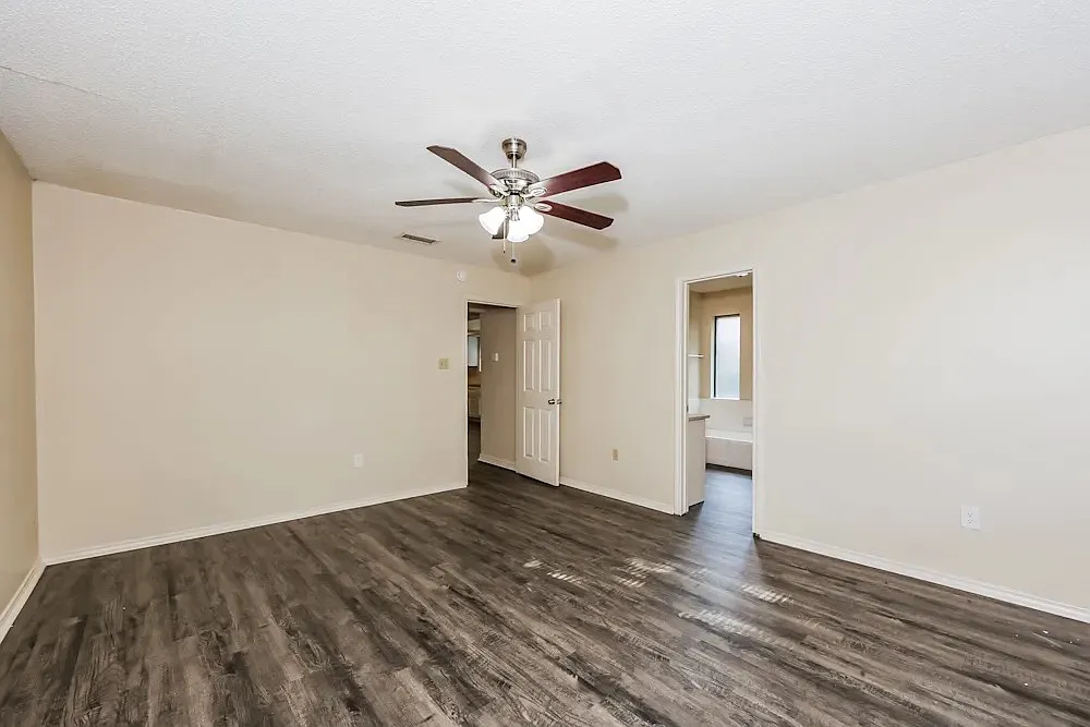 3 bed, 1425 sqft, $2,280 — Photo 4