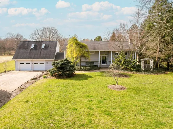 2710 Scheid Rd, Huron, OH 44839