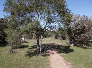 51 Windmill Dr, Hempstead, TX 77445