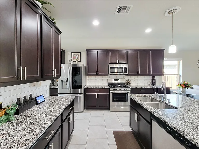 610 Autumn Flats Way — Photo 8