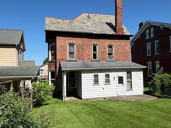 3rd image of 17 Eagle St