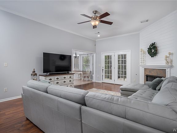 3rd image of 4434 3rd Ave E