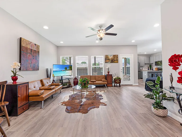 3321 Westminster Dr — Photo 5