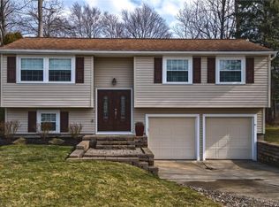 5777 Marine Pkwy, Mentor On The Lake, OH 44060