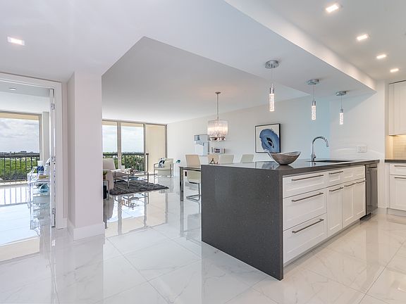 3rd image of 4740 S Ocean Blvd APT 807