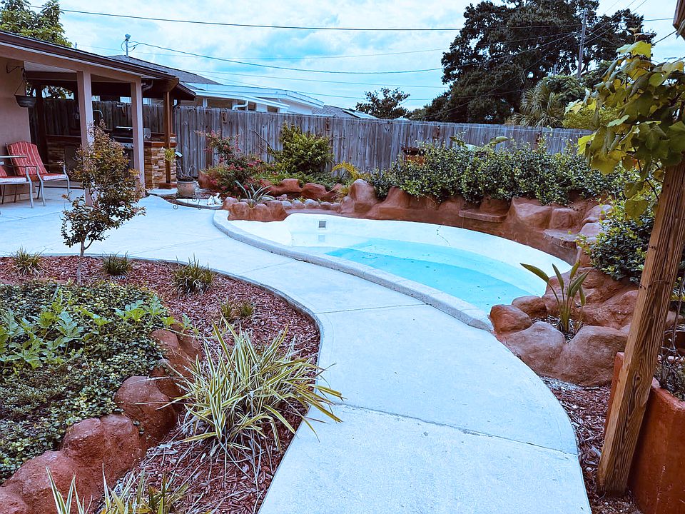 1st image of 7322 TANGELO Avenue
