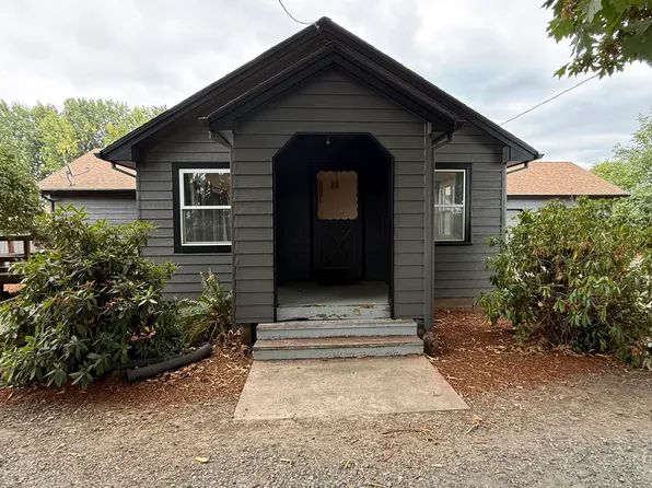 16788 Mountain View Ln NE, Woodburn, OR 97071