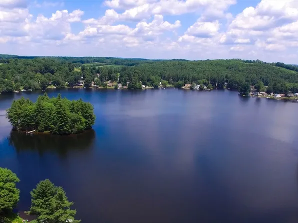 7 Cedar Rd, Spencer, MA 01562