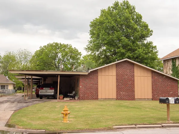 701 Beech St APT B, Coffeyville, KS 67337