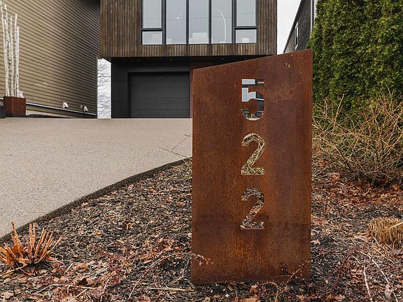 2nd image of 522 Tower Rd