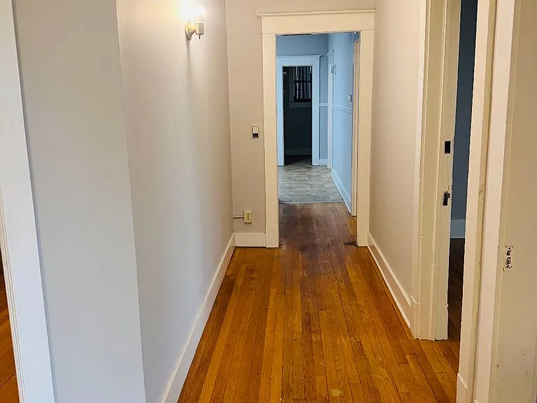 569 Washington Ave — Photo 10