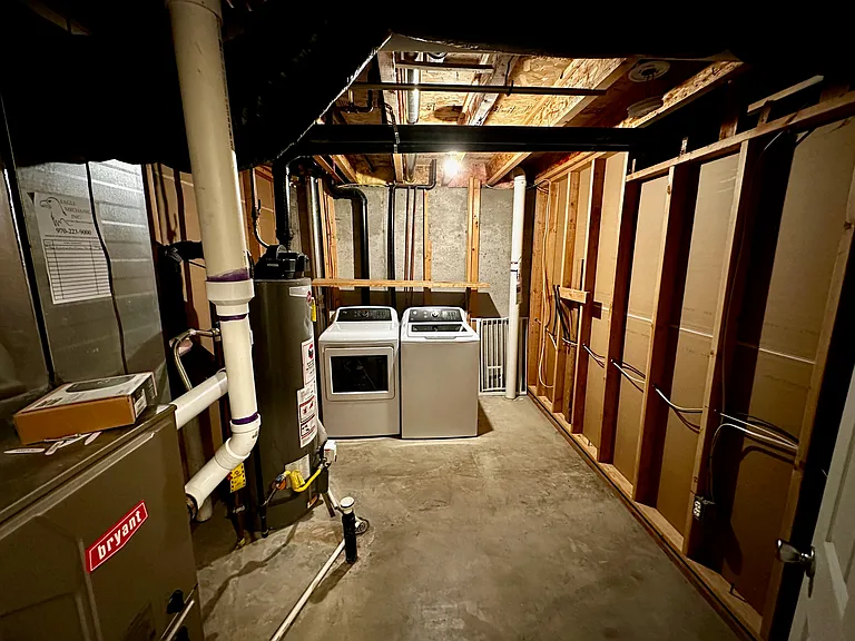 Downstairs mechanical room with Washer/Dryer (new)