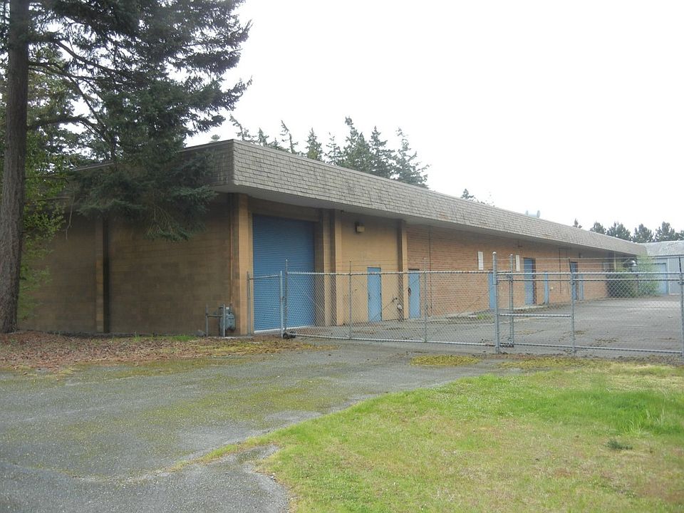 1st image of 951 NE 21st Ct