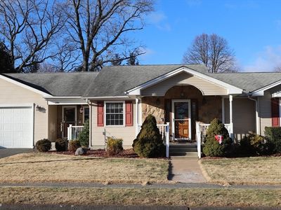 186 Bostwick Ln, Chicopee, MA, 01020