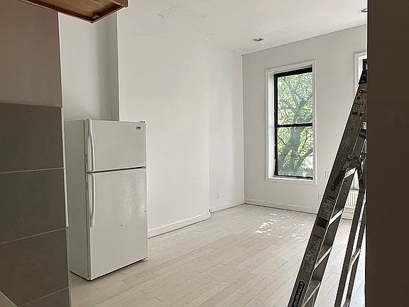 2nd image of 64 S Elliott Pl APT 2B