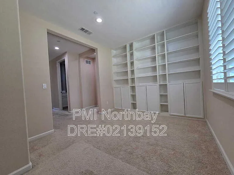 308 Aster St — Photo 9
