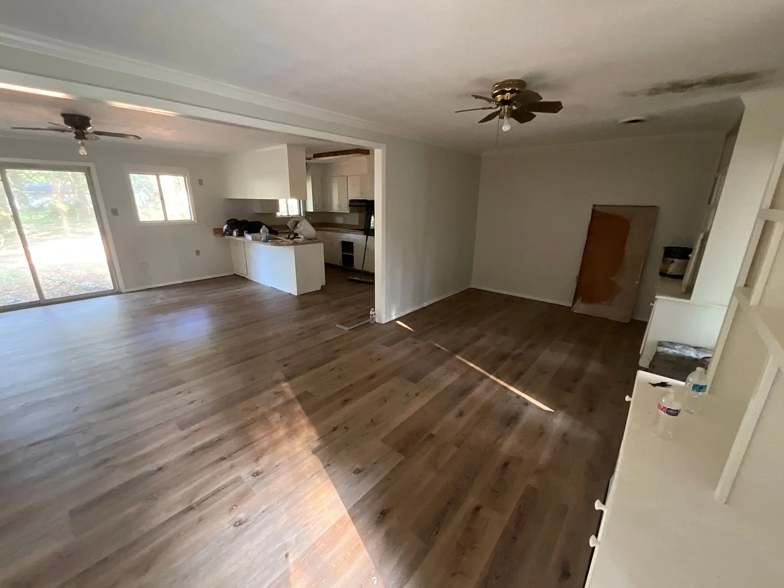 131 Estates Court - 1 — Photo 2