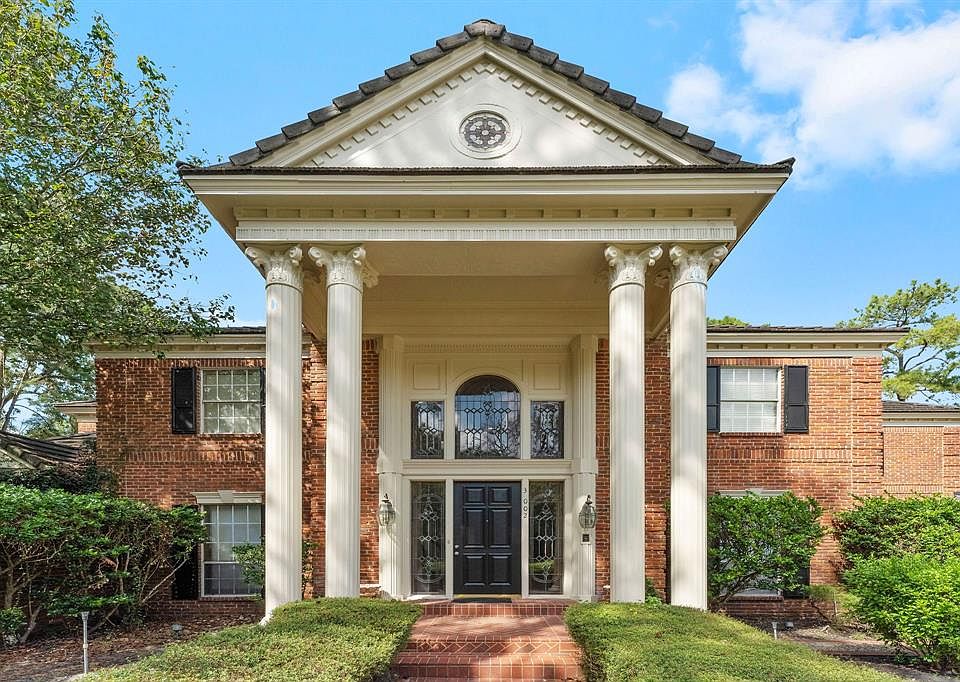 1st image of 3002 Cedar Woods Pl