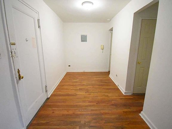 3rd image of 6712 Yellowstone Blvd #6