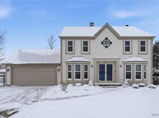 9 Kelly Ann Dr, Lancaster, NY 14086