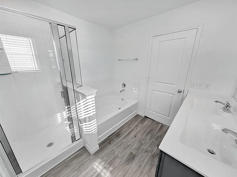 1328 Ventura Creek Dr — Photo 22