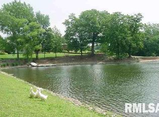 65 Rustic Lake Dr, Colona, IL 61241