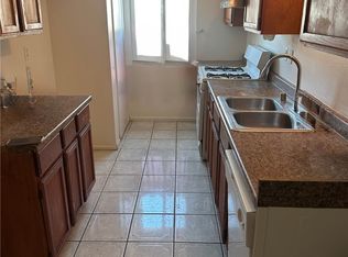 17944 Kendall Cir, Adelanto, CA