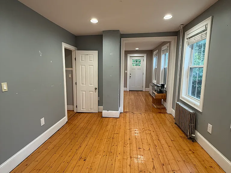 30 Oak St — Photo 5