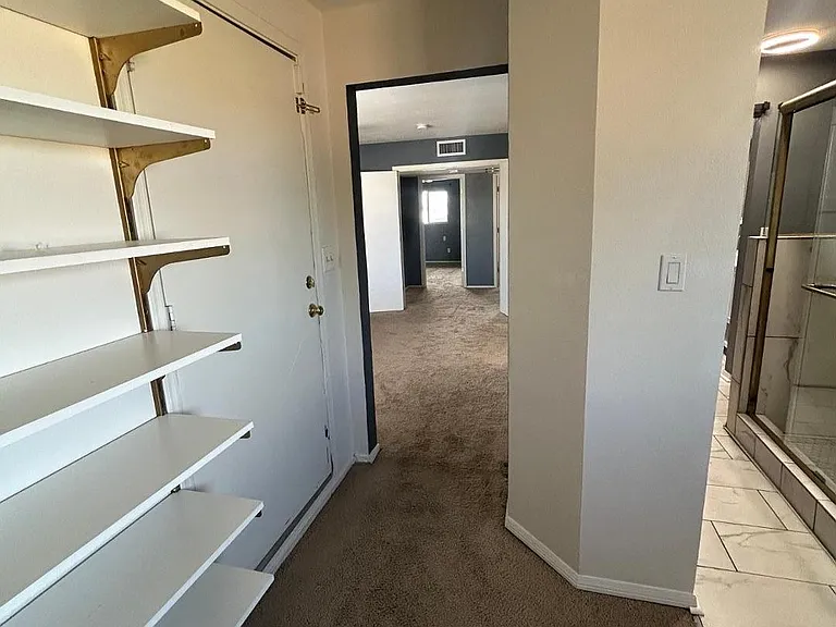 6916 W Georgia Ave — Photo 44