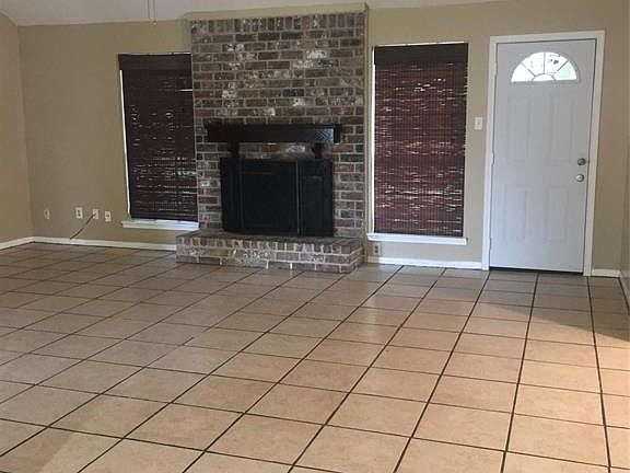 5th image of 1331 Blue Diamond Dr