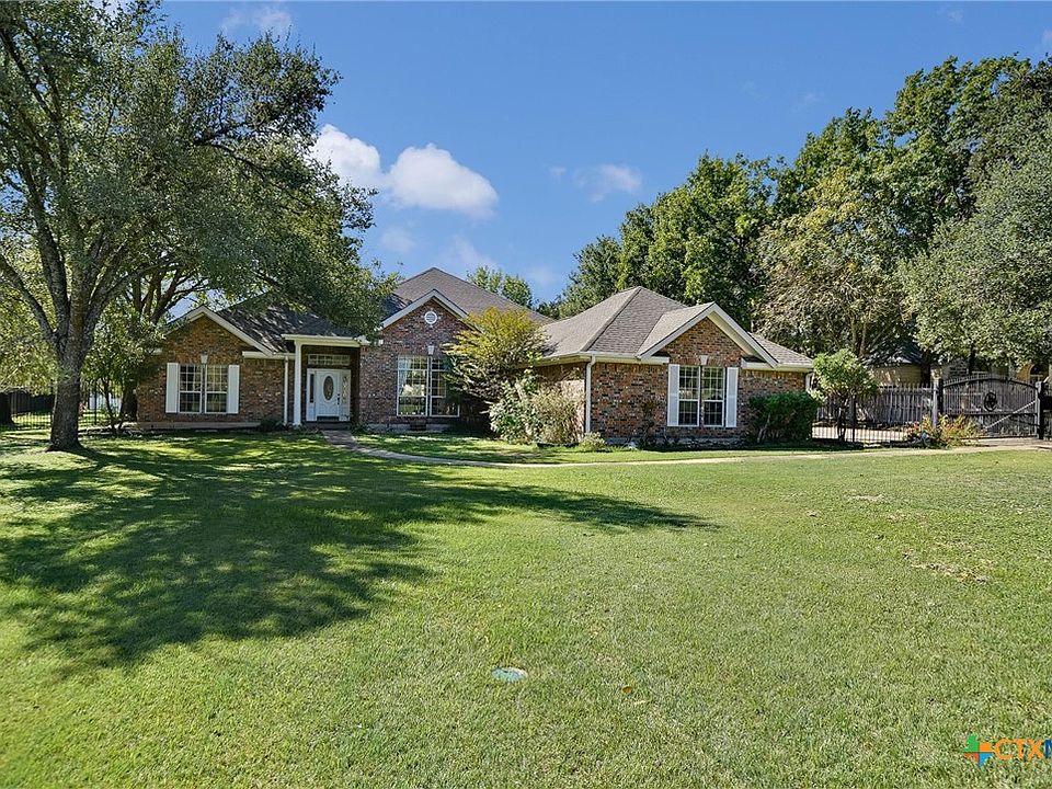 1st image of 2114 Live Oak Cir