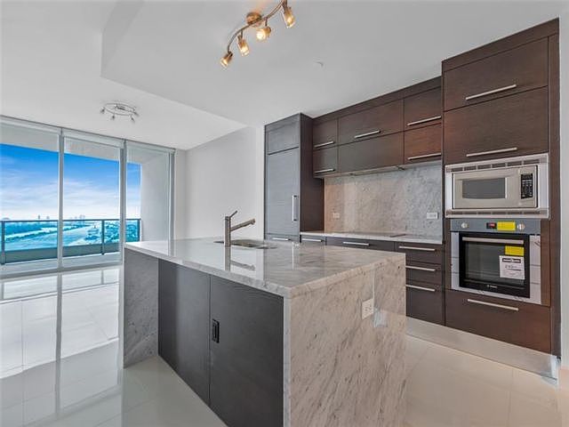 1st image of 900 Biscayne Blvd APT 3907