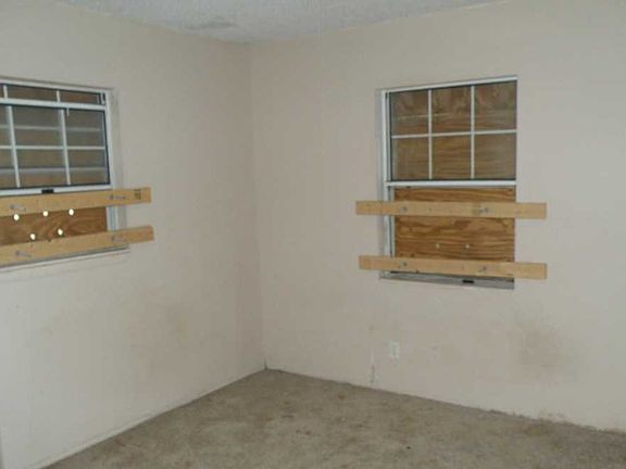 3rd image of 1801 W 15th St