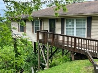 302 Bow Hunter Rd, Charleston, WV 25314