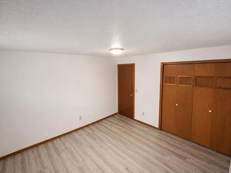 1504 Shannon Dr NE — Photo 7