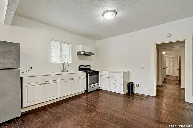 3314 Perez St #101 — Photo 6