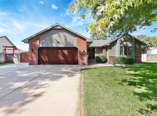 1921 N Parkdale St, Wichita, KS 67212