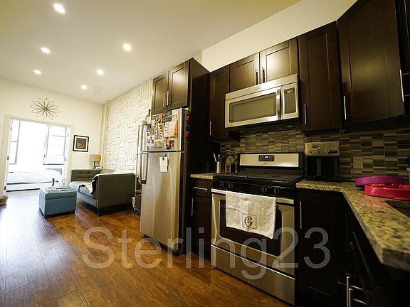 3rd image of 2324 37th St #1L