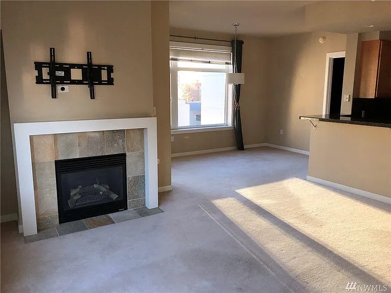 2607 Western Ave #710 — Photo 3