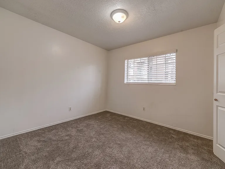1273 N Riverside Ave #3 — Photo 9