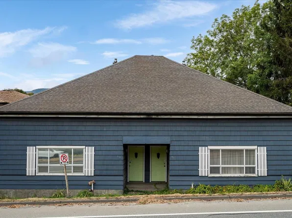910 Esplanade Ave, Ladysmith, BC V9G 1A7