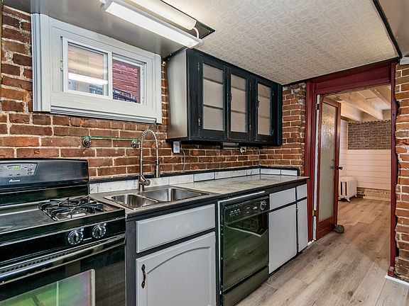 3rd image of 123 S Pennsylvania St #10678155