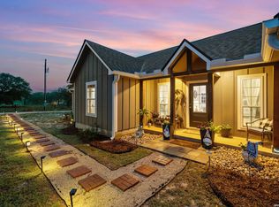 2520 County Road 319, La Vernia, TX 78121