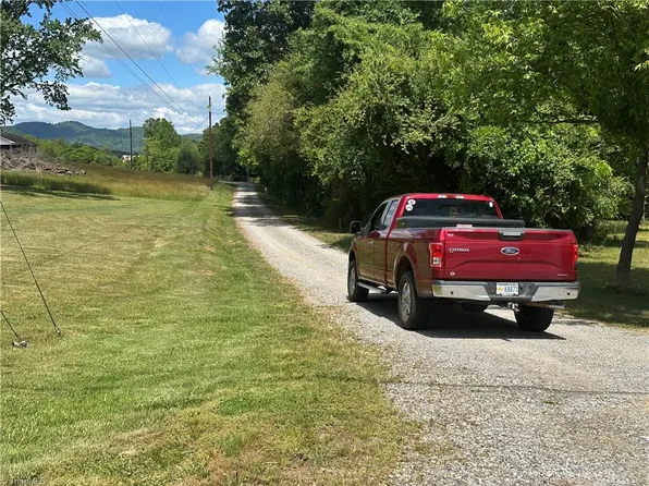 248 Wiley Reynolds Rd, Millers Creek, NC 28651