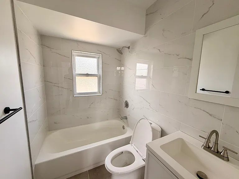 43 Caswell Ave — Photo 6
