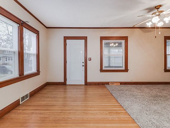 5th image of 216 Kreitzer Ave