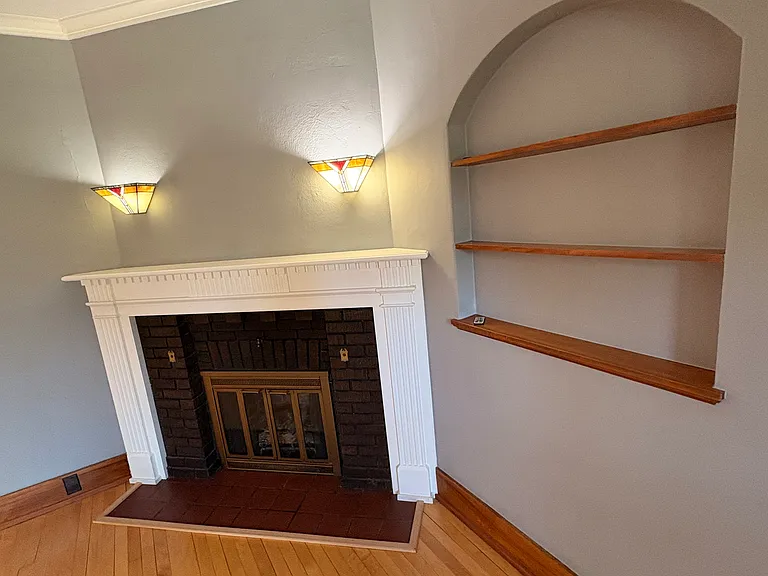 738 S Jackson St — Photo 5