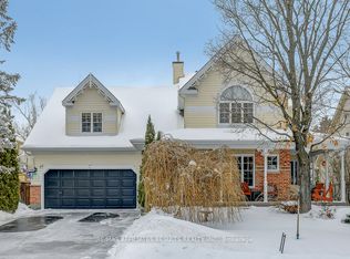 35 Crantham Cres, Ottawa, ON K2S1R2