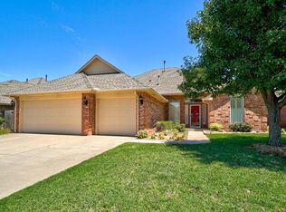 13808 Agate Dr, Yukon, OK 73099