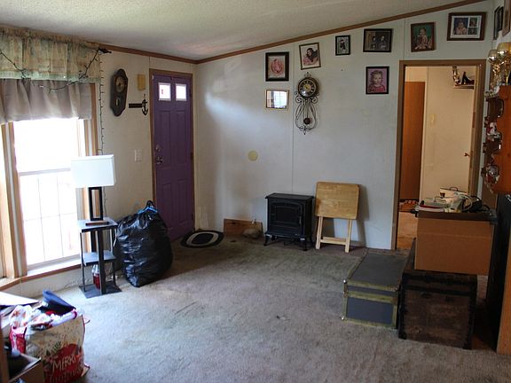 4th image of 36 Crestview St